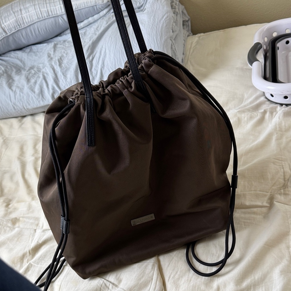 Elegant Brown Tote with Black Straps - Picture 5 of 5